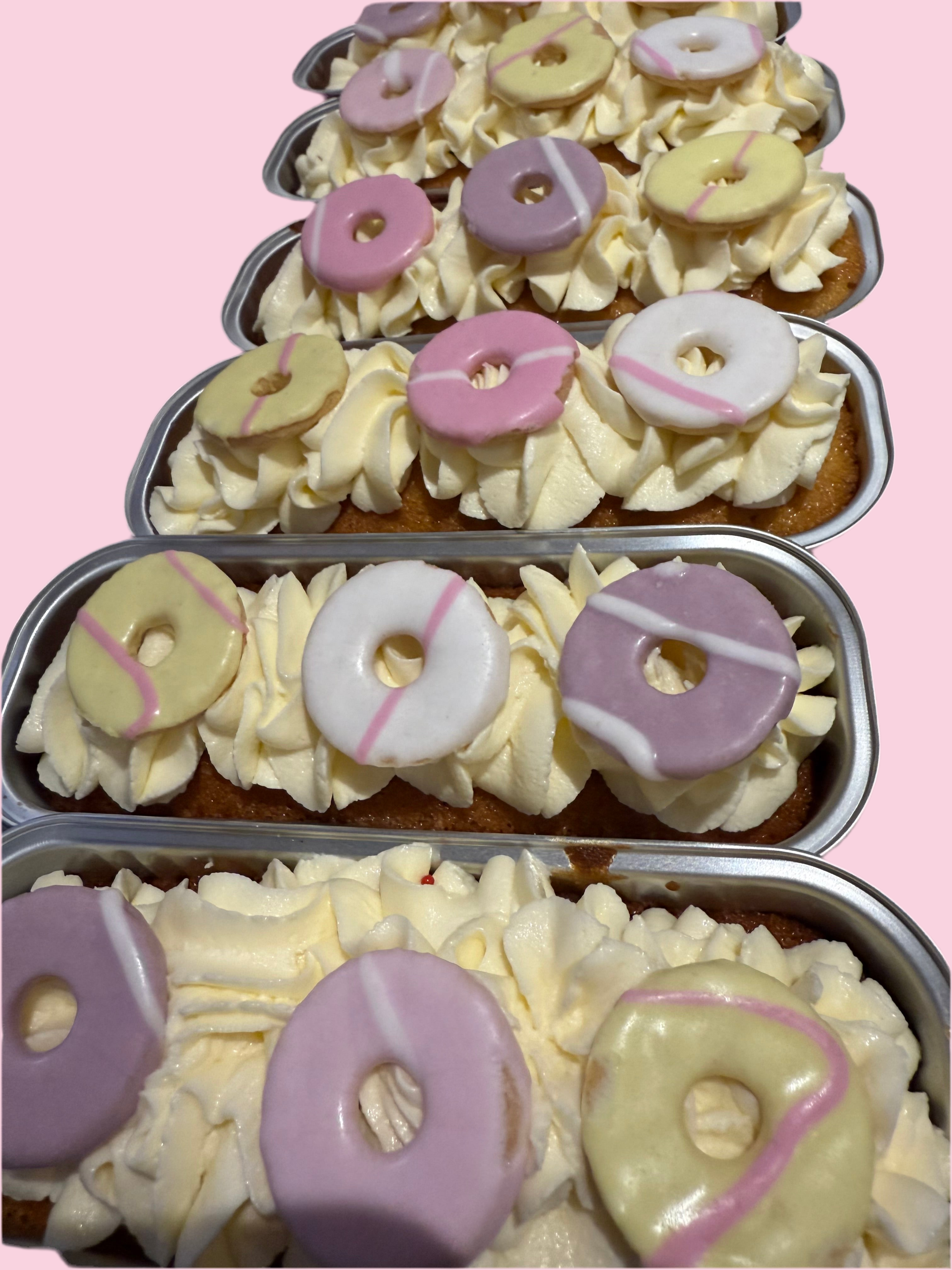 Party ring mini tray bake 🎉