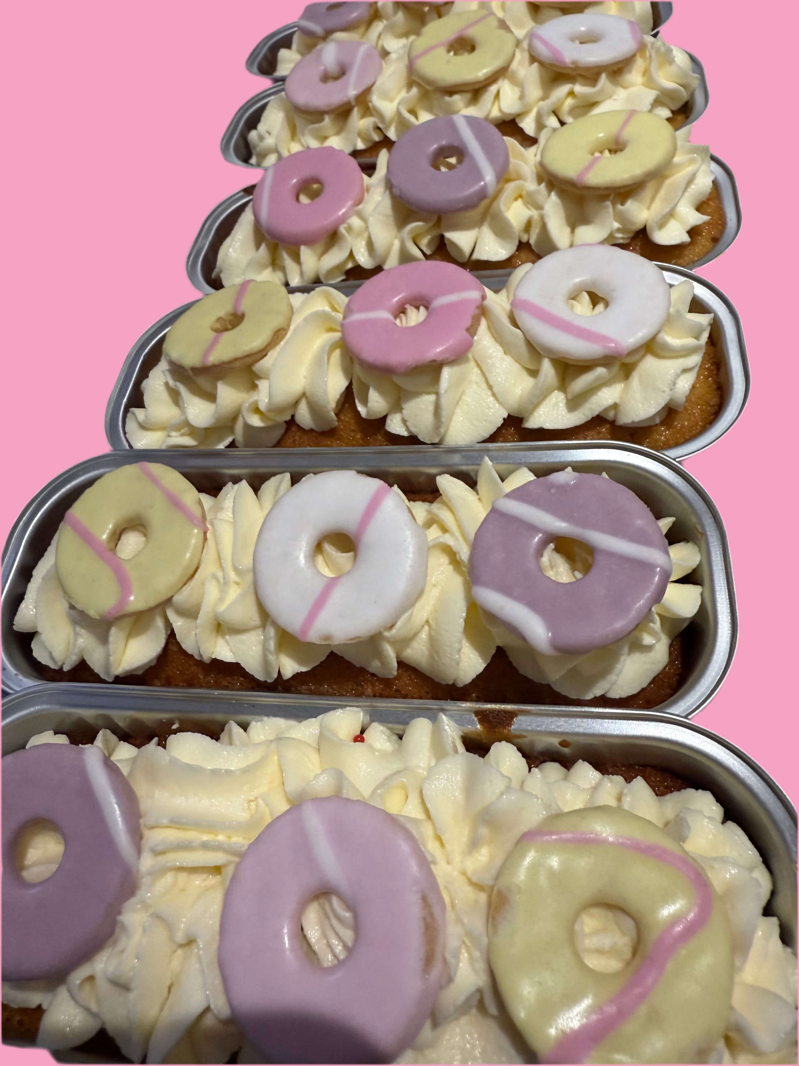 Party ring mini tray bake 🎉